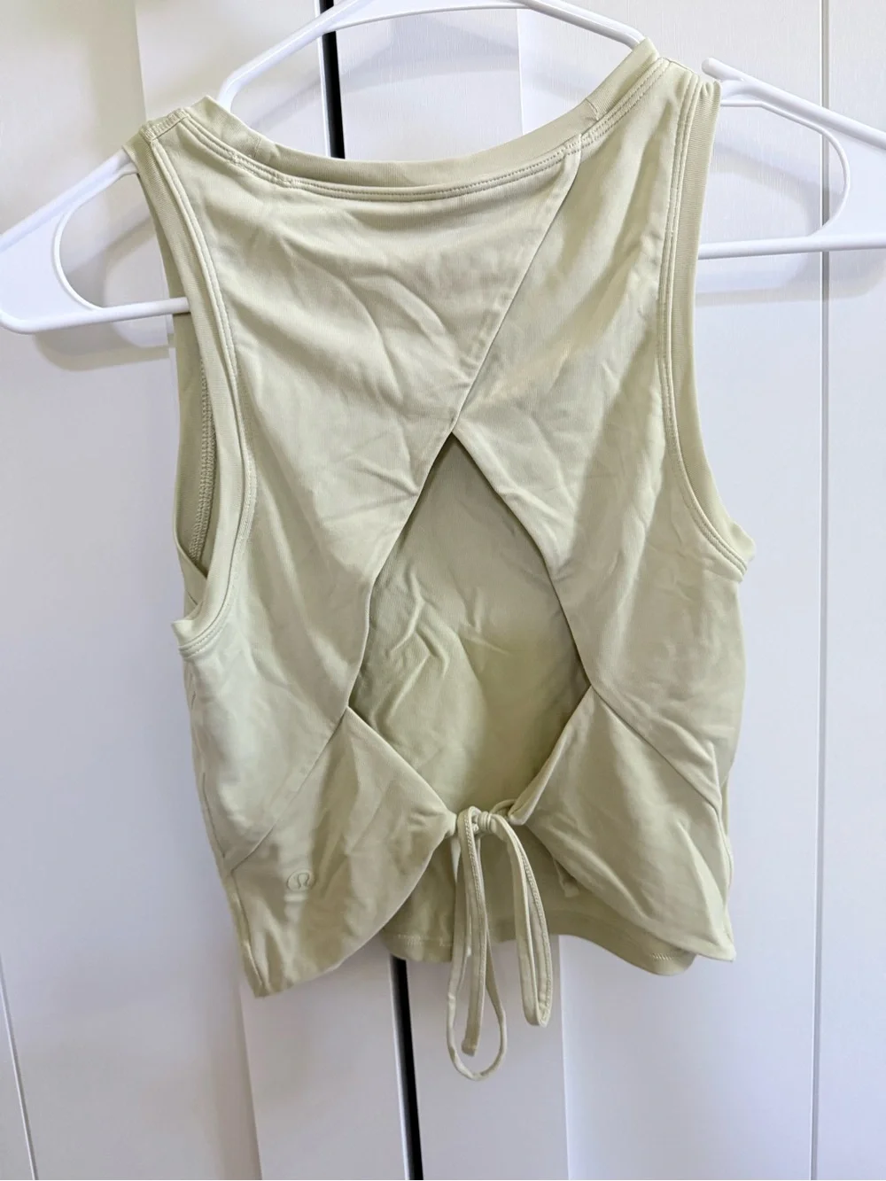 Lululemon Women’s Sleeveless crop Top - Pale Green